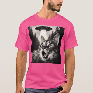 Schockierte Katzen Sees Ufo Invasion T-Shirt
