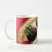 Schokolade bedeckte Erdbeerkäsekuchen-Tasse Kaffeetasse (Links)