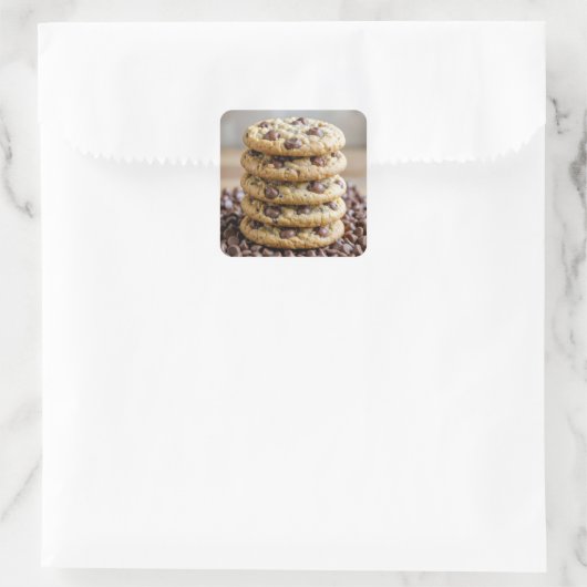 Schokolade Chip Cookies auf Schokoladenwürmern Quadratischer Aufkleber (Tasche)