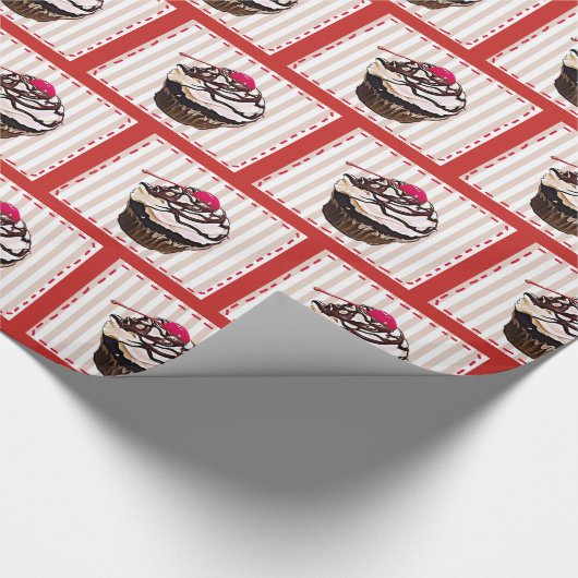 Schokolade Cupcake mit Cherry Red Gift Wrap Geschenkpapier (Ecke)