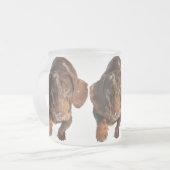 Schokolade Dapple Dackel-mattierte Tasse (Vorderseite Links)