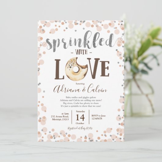 Schokolade Donut Baby Sprinkle Dusche Einladung (Stehend Vorderseite)