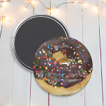 Schokolade Donut Kühlschrank oder Locker Magnet<br><div class="desc">Schokolade Sprinkled Donut Kühlschrank oder Locker Magnet</div>