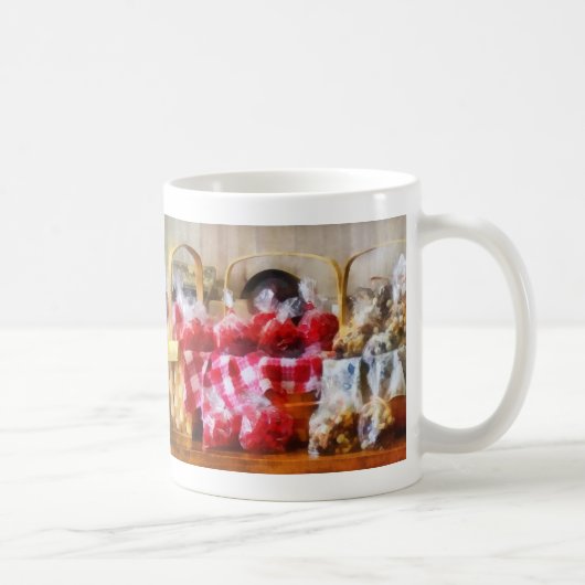 Schokolade-Erdnüsse Kaffeetasse (Rechts)