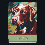 Schokolade Labrador Hund auf Camouflage iPad Pro Cover<br><div class="desc">Dieses Design zeichnet sich durch eine Büste eines Schokoladenstücks vor tarnen Hintergrund aus. Fügen Sie einen Namen für die Personalisierung hinzu. Ideal für Jäger oder Hundeliebhaber in deinem Leben. Erstellt von der einfachen Farmhouse Press.</div>