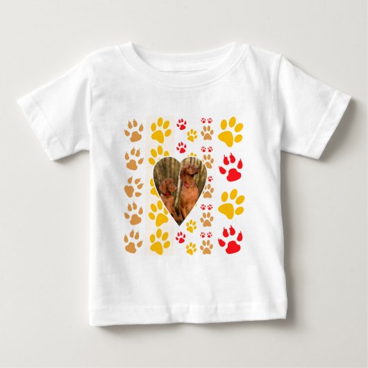 Schokolade Labrador Retriever Dog Hearts Paw Print Baby T-shirt (Vorderseite)