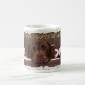 Schokolade Labrador Retriever mit Spielzeug Kaffeetasse (Mittel)