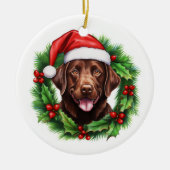 Schokolade Labrador Retriever Weihnachtskranz Keramik Ornament (Vorne)