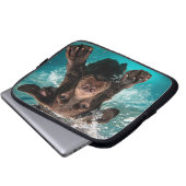 Schokolade Labrador Schwimmen unter Wasser Laptopschutzhülle (Vorne Knopf)
