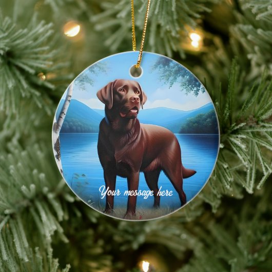 Schokolade Labrador und Blauer See Keramik Ornament (Baum)