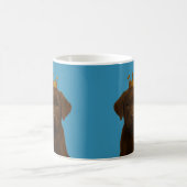 Schokolade Labrador Welpe in Gold Crown Niedlich Kaffeetasse (Mittel)