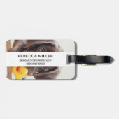 Schokolade-Labrador-Welpe mit Spielzeugente Gepäckanhänger (Rückseite horizontal)