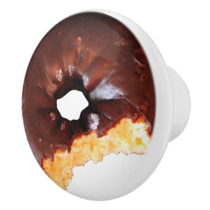 Schokolade Mattierter Gelbkuchen Donut mit Biss Ou Keramikknauf