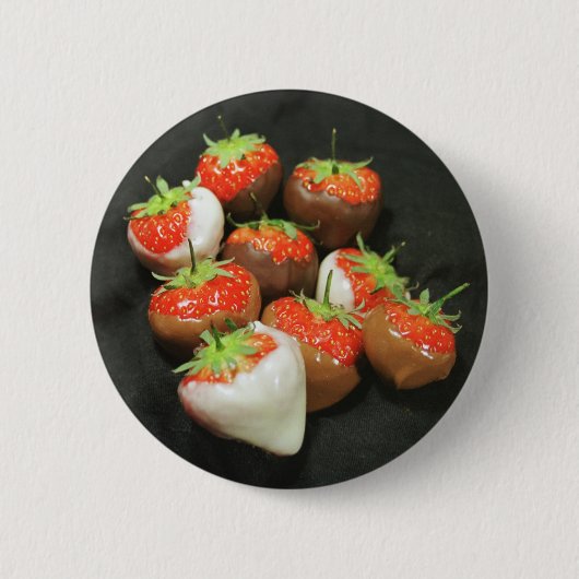 Schokolade tauchte Erdbeeren ein Button (Vorderseite)