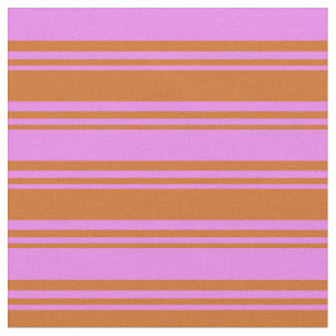 Schokolade und violett gefärbtes Muster Stoff