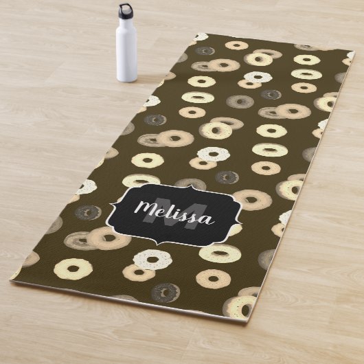 Schokolade Vanille Donuts Muster braun Monogramm Yogamatte (Beispiel)