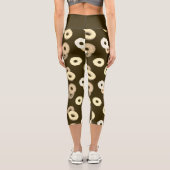 Schokolade Vanille spendet elegantes Muster braun Capri Leggings (Rückseite)