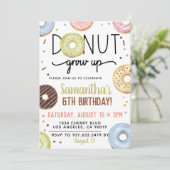 Schokolade wird zum Geburtstag eingeladen Einladung (Stehend Vorderseite)