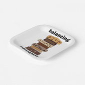Schokoladen-Fudge-Dessert Balancing Lustige Party Pappteller (Gewinkelt)