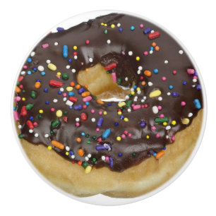 Schokoladen-Krapfen mit besprüht Griff