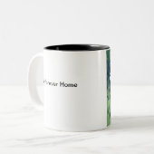 Schokoladen-Labrador-Welpe Zweifarbige Tasse (Vorderseite Links)