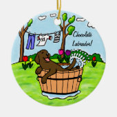 Schokoladen-Labrador-Welpen-Pool Keramikornament (Vorne)