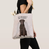 Schokoladen-Labradore sind Engels-Tasche Tasche (Von Nahem)