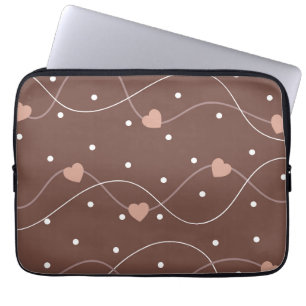 Schokoladenbraun mit rosa Herzmuster Laptopschutzhülle