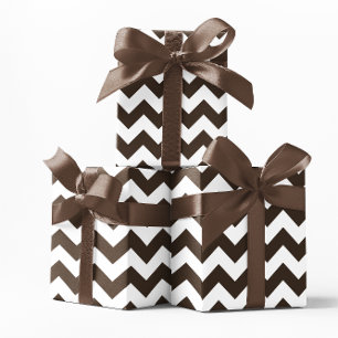 Schokoladenbraun und weißer Chevron Geschenkpapier