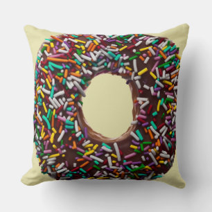 SchokoladenDonut mit bunten Sprinklen Kissen