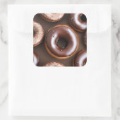 SchokoladenDonuts mit Sprinklen Quadratischer Aufkleber (Tasche)