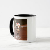 Schokoladeneiscremebecher Tasse (Vorderseite Links)
