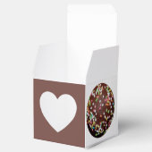 Schokoladenkuchen mit Sprinklerkorb Geschenkschachtel (Geöffnet)