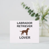Schokoladenliebhaber Labrador Postkarte (Stehend Vorderseite)