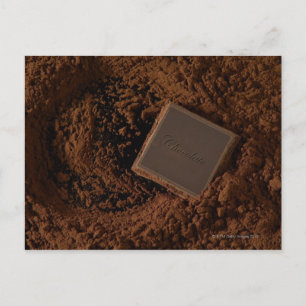 Schokoladenplatz in Schokoladenpulver Postkarte