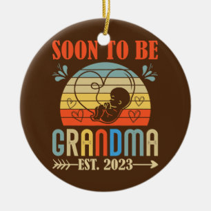 Schon bald Oma 2023 Schwangerschaft Keramik Ornament