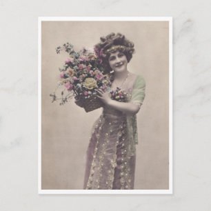 Schön gekleidete Retro-Jungfrau Postkarte