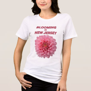 SCHÖN IN ROSA CHRYSANTHEMUM WEIß BLUMENFRAUEN Tri-Blend SHIRT