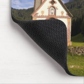 Schöne abgeschiedene einsame Kirche namens Rainui Mousepad (Ecke)