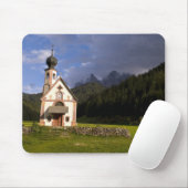 Schöne abgeschiedene einsame Kirche namens Rainui Mousepad (Mit Mouse)