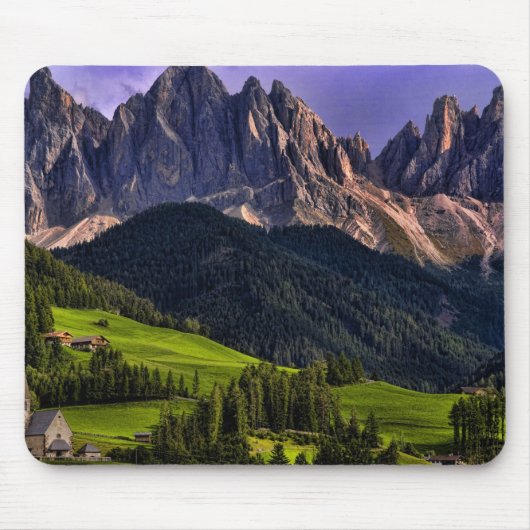 Schöne abgeschiedene einsame Kirche St. Maddalena Mousepad (Vorne)