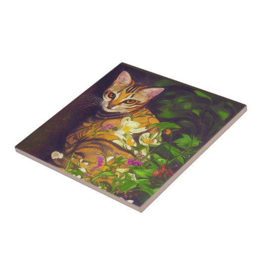 Schöne abyssinische Katze im Mitternachtsgarten Fliese (Seite)