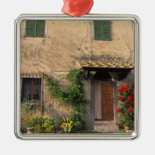 Schöne alte Zuhause mit Blume in San Gimignano Silbernes Ornament