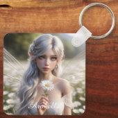 Schöne April Fairy in Daisies Schlüsselanhänger (Rückseite)
