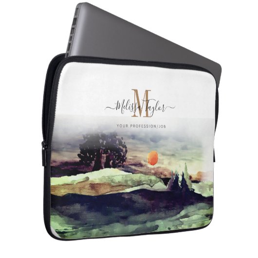 Schöne Aquarellberge und Baummonogramm Laptopschutzhülle (Vorne Rechts)
