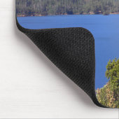 Schöne Aussicht auf den Whiskeytown See.. Mousepad (Ecke)