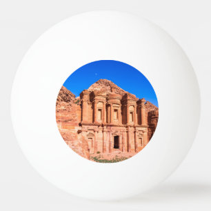 Schöne Aussicht auf Petra Tischtennisball