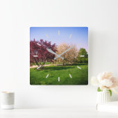 Schöne Baumlandschaft Quadratische Wanduhr (Zuhause)