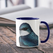 Schöne Baumschlucht: Vogel auf einer Leitung Tasse