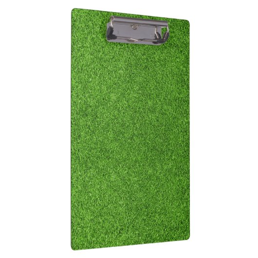 Schöne Beschaffenheit des grünen Grases vom Klemmbrett (Rechts)